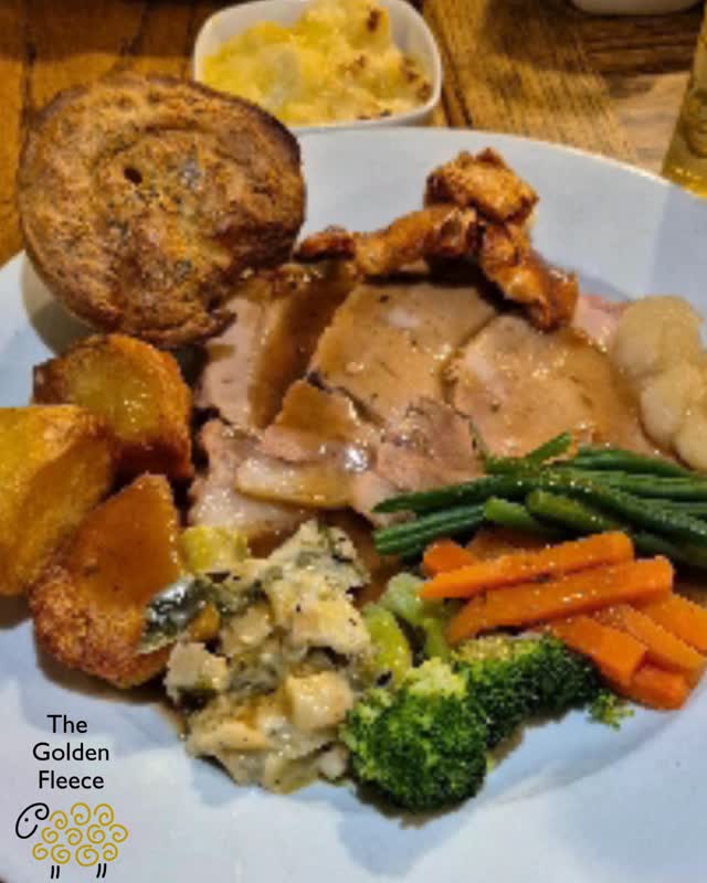 Pull up a chair and make Sunday special with a hearty roast and a warm welcome.
Serving 12–5pm | Eat in or takeaway available
Want to book a table call us on 01920 823555 ☎️
Book via our website - www.goldenfleecebraughing.co.uk
#goldenfleece20 #thegoldenfleecebraughing #braughing #hertfordshire #pub #pubdining #villagepub #yoello #sundayroast #roastdinner #yorkshires