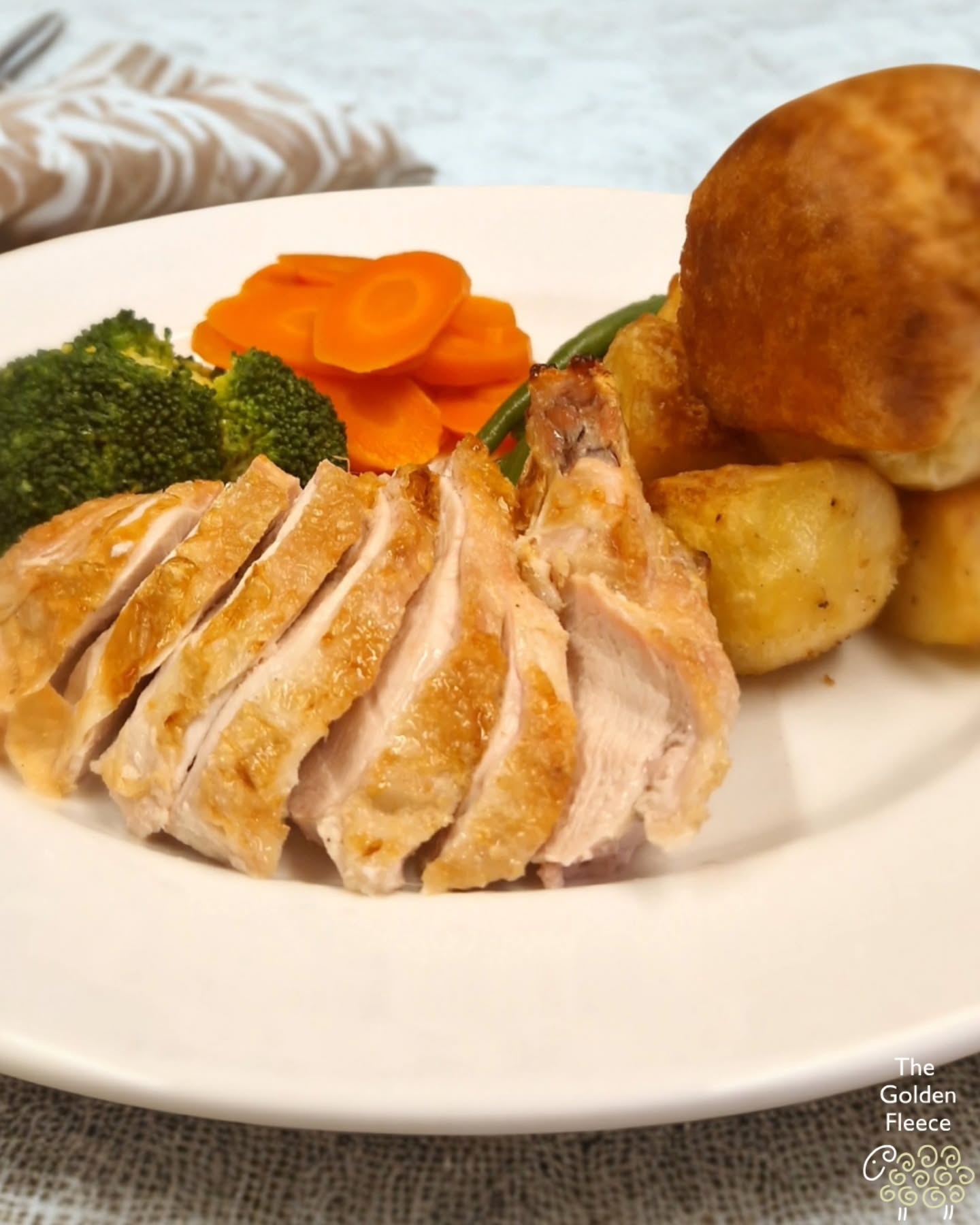 Sunday sunshine calls for a stroll… followed by a proper roast ☀️
Pop in for lunch after your walk or book a table for a cosy Sunday roast. This week we’re serving roast lamb, chicken, pork loin, and our five nut roast, all with the trimmings and plenty of rich gravy.
The perfect way to round off your Sunday — we’ll have your table ready.
Walk ins | Reservations | Dogs welcome in bar area 🐾
Call to book a table on 01920 823555 ☎️
Book via our website - https://www.goldenfleecebraughing.co.uk/
#goldenfleece20 #thegoldenfleecebraughing #braughing #hertfordshire #pub #pubdining #villagepub #yoello #sundayroast #roastdinner #yorkshires