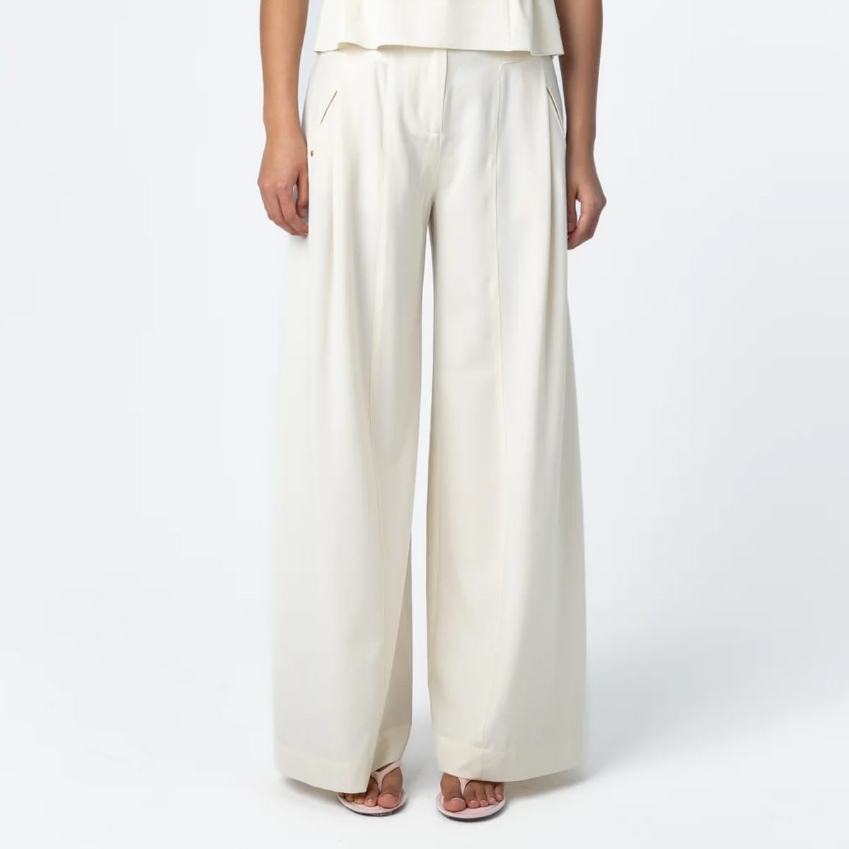 New in
Coster Copenhagen ✨
#weardrobeboutique #tralee #killarney #kerry #fashionboutique