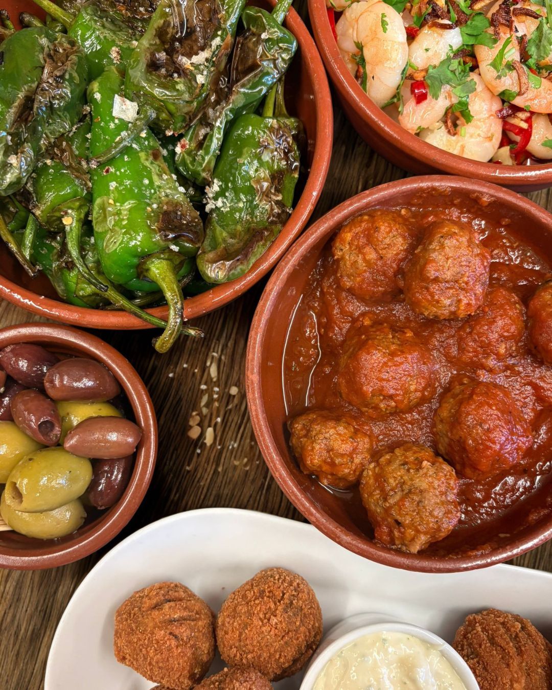 End of month plans? Sorted.
Our much-loved Tapas Night is the perfect mid-week treat — packed with flavour, great vibes, and plenty to share 🥘
Eat in or Order for collection 🍽
Everyone is welcome, swing by or book a table -
Call us on 01920 823555 ☎️
Book via our website - www.goldenfleecebraughing.co.uk
#goldenfleece20 #thegoldenfleecebraughing #braughing #hertfordshire #pub #pubdining #yoello #tapas #tapasnight #spanishcuisine