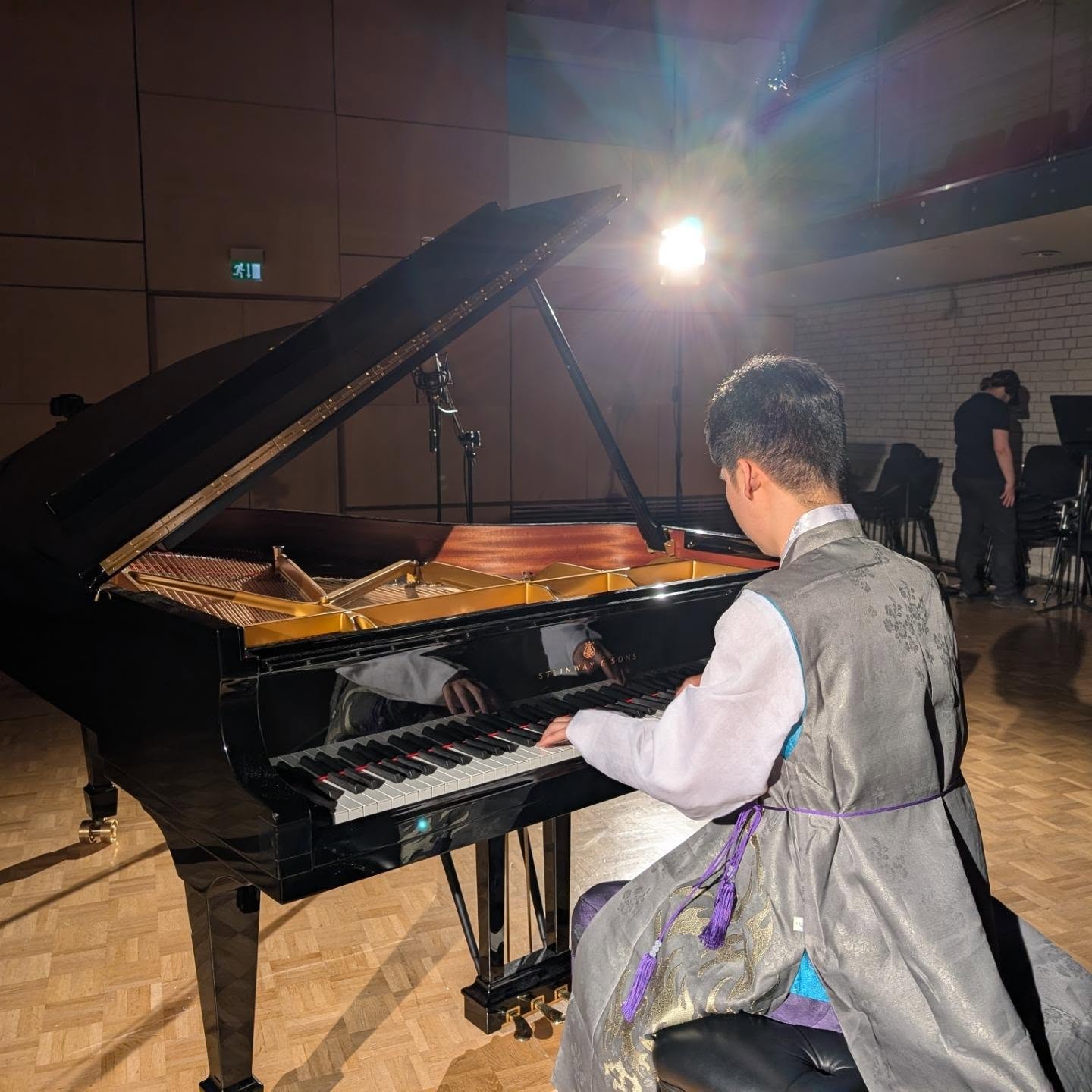 We filmed a live piano session for Hwan Hee Kim at the stunning Royal Northern College of Music 🎥
What an incredible piece to capture! We filmed with 4 cameras while recording the live audio, and we can't wait to share the finished result.
In the meantime, here's a little behind-the-scenes look... 👀
