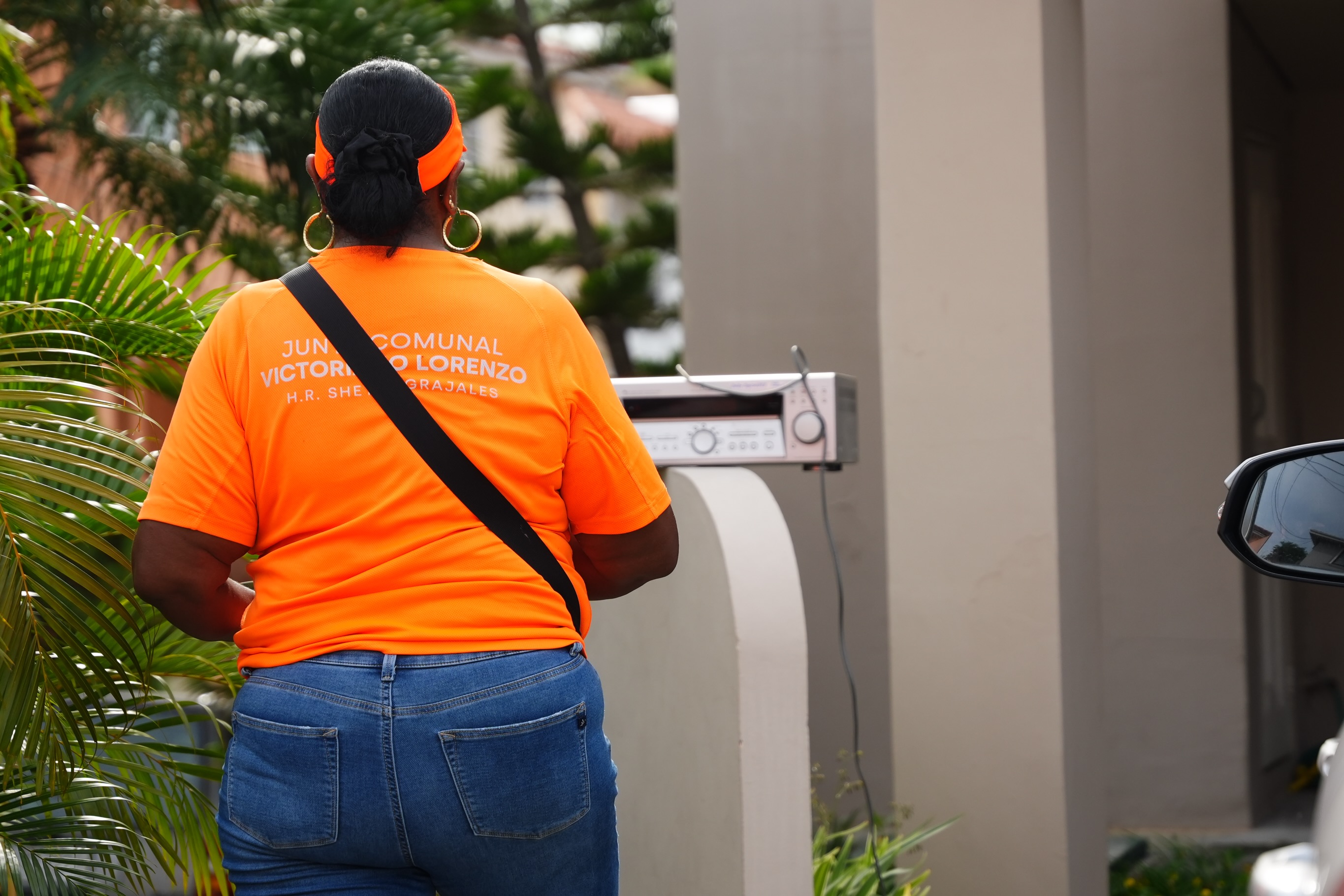 Recorrimos el sector de El Doral para realizar una jornada de recolección de desechos voluminosos, como muebles, colchones, electrodomésticos y otros artículos de gran tamaño.
El objetivo es claro: evitar la acumulación de estos desechos, mantener nuestros espacios limpios y mejorar la calidad de vida de nuestra comunidad.
Seguimos #TrabajandoPorTí #TuBienestarNuestraMisión